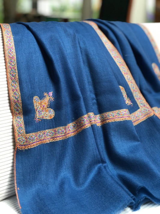 Châle Pashmina élégant en soie brodée, bleu ciel