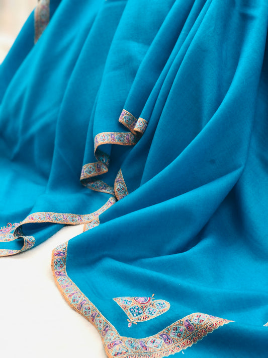 Elegante scialle in pashmina con ricamo in seta, blu lago