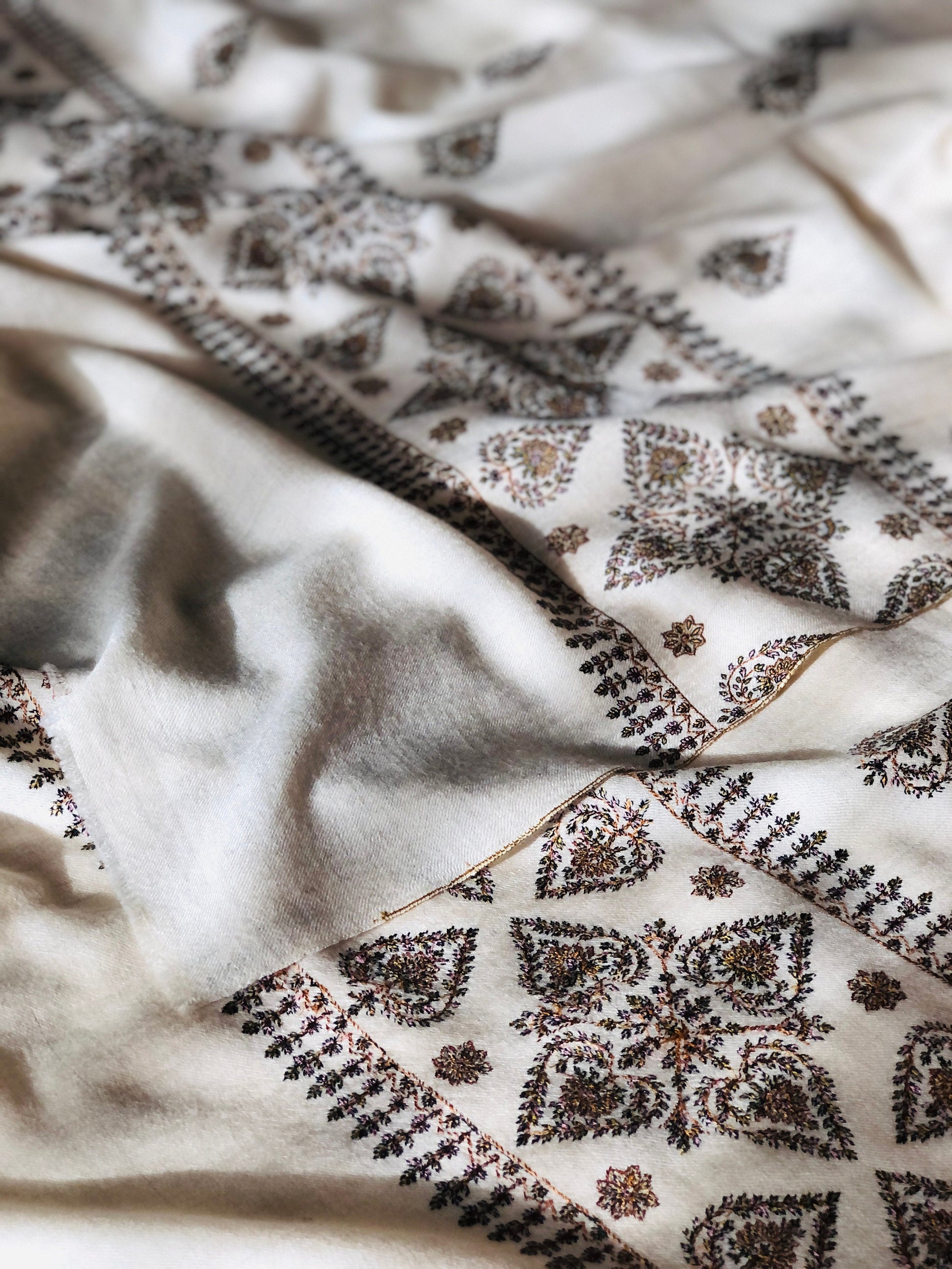 Elegant White Silk Embroidery Pashmina Shawl, Buti Palla Designs