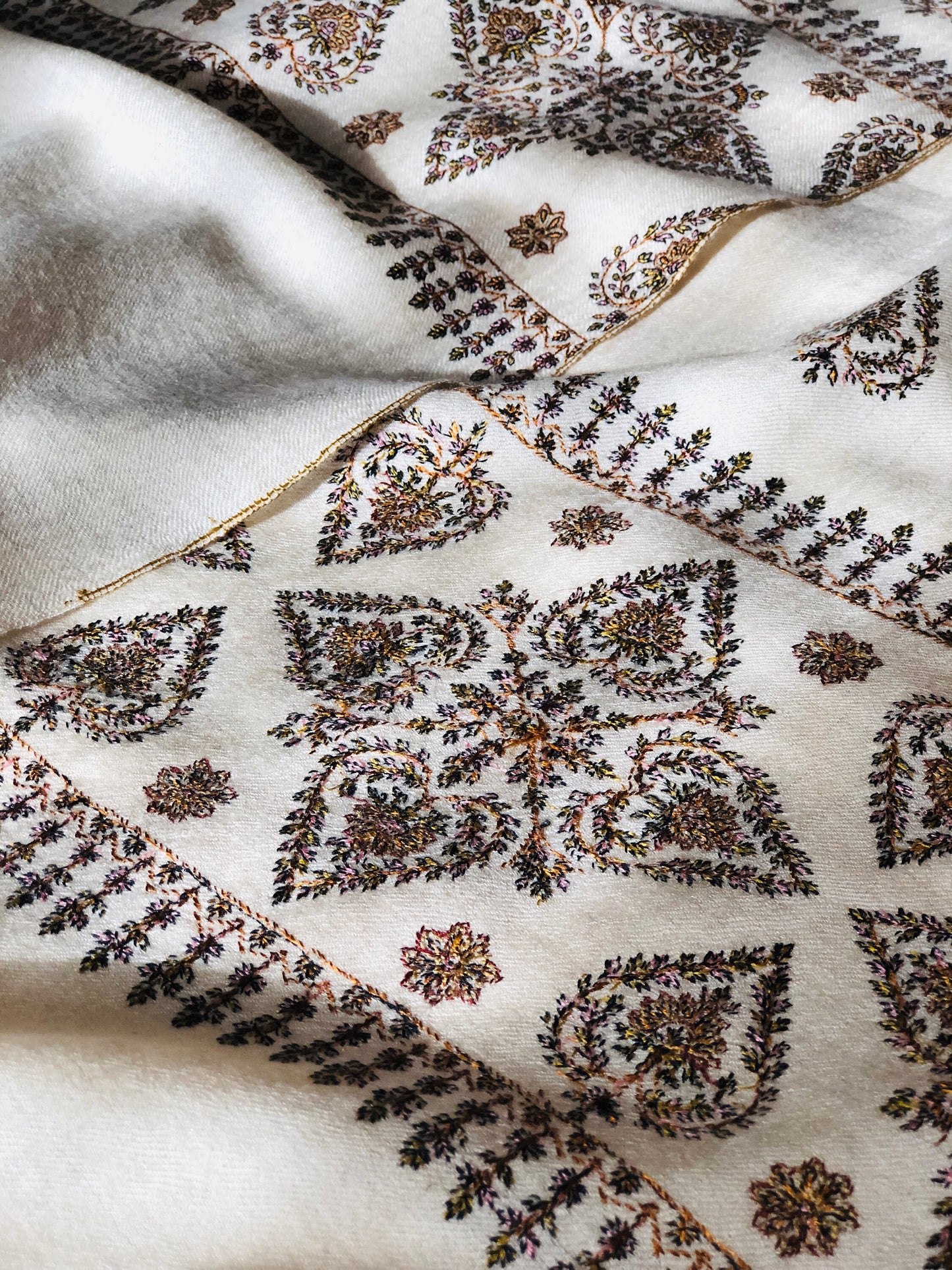 Elegant White Silk Embroidery Pashmina Shawl, Buti Palla Designs