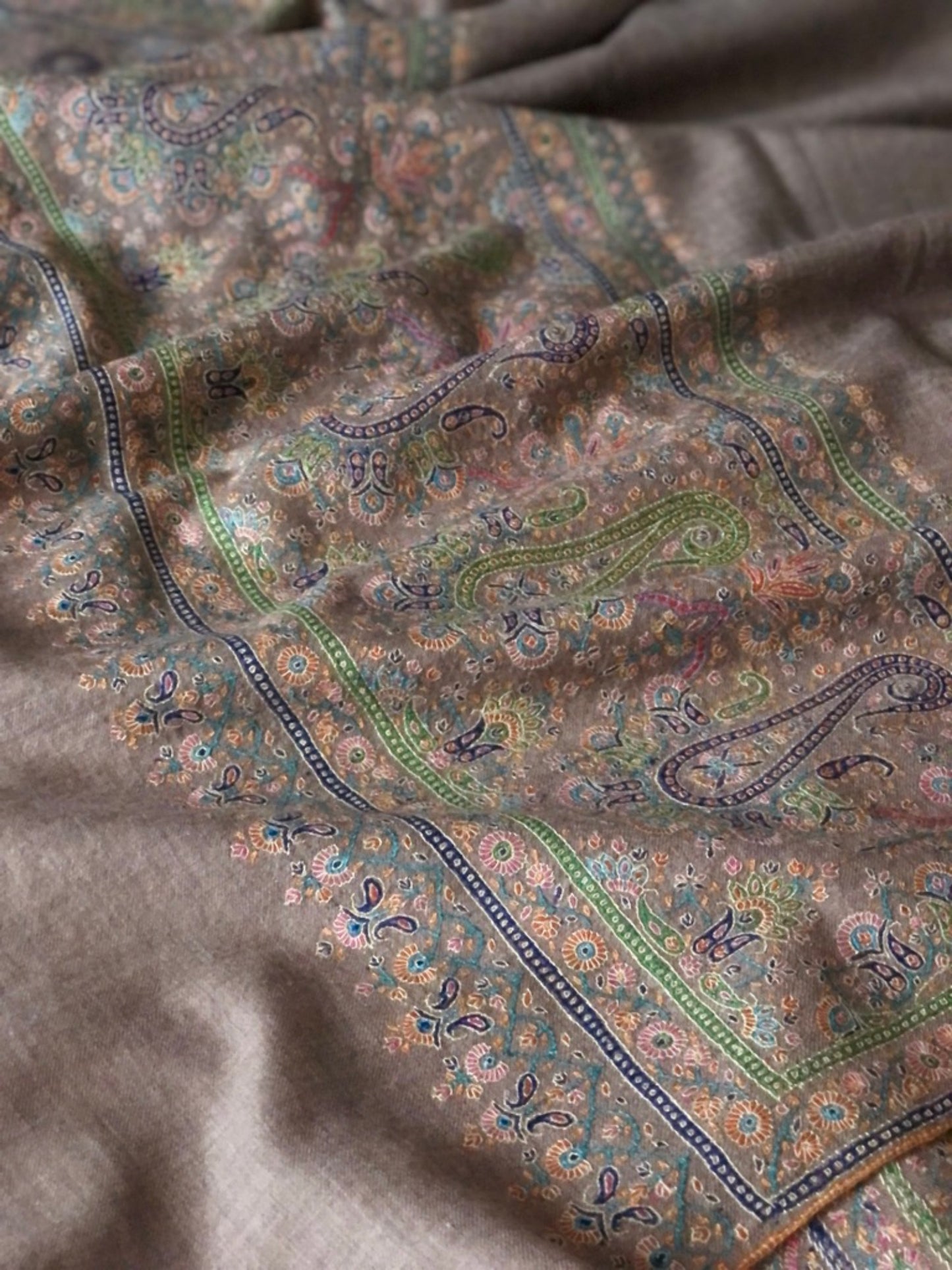 KashmirPashminaShawlSozniEmbroideryNaturalAlmondDesign5