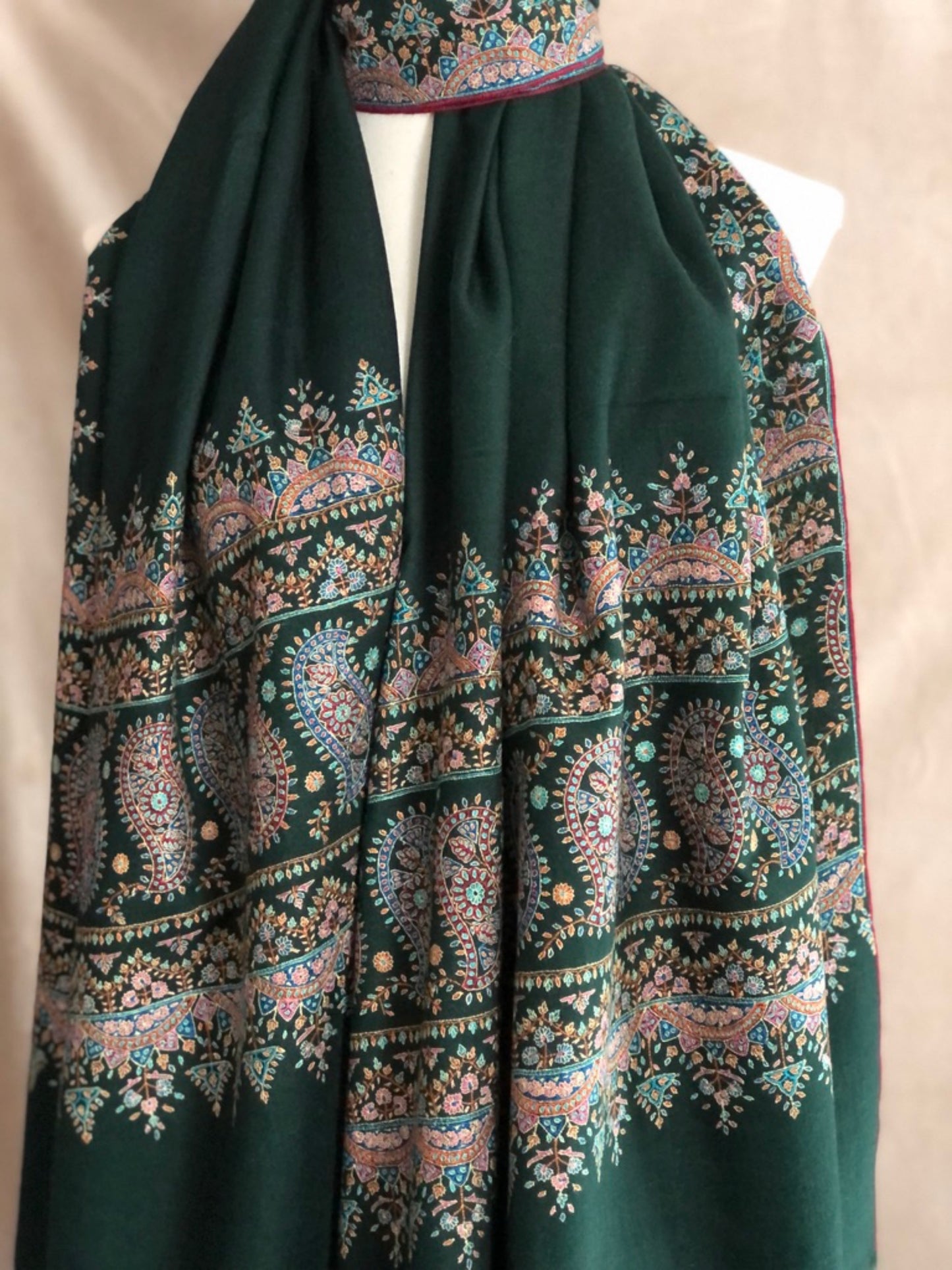 Exclusive Kashmir Pashmina Shawl Sozni Palla Embroidery, Emerald Green 2