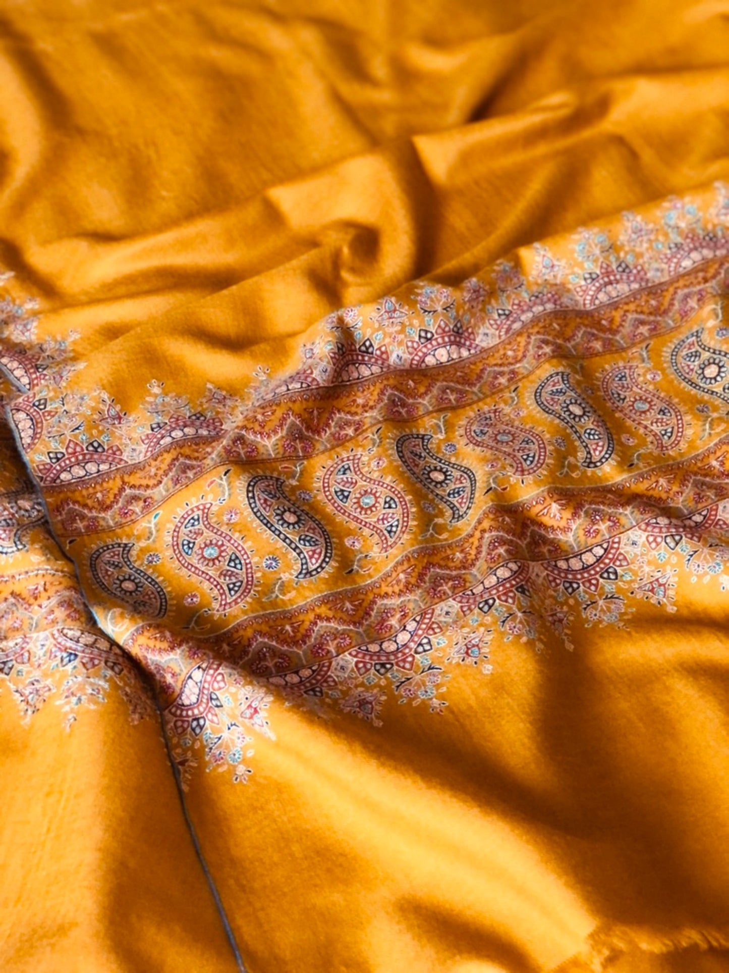 Exclusive Kashmir Pashmina Shawl Sozni Palla Embroidery, Mustard Image 4