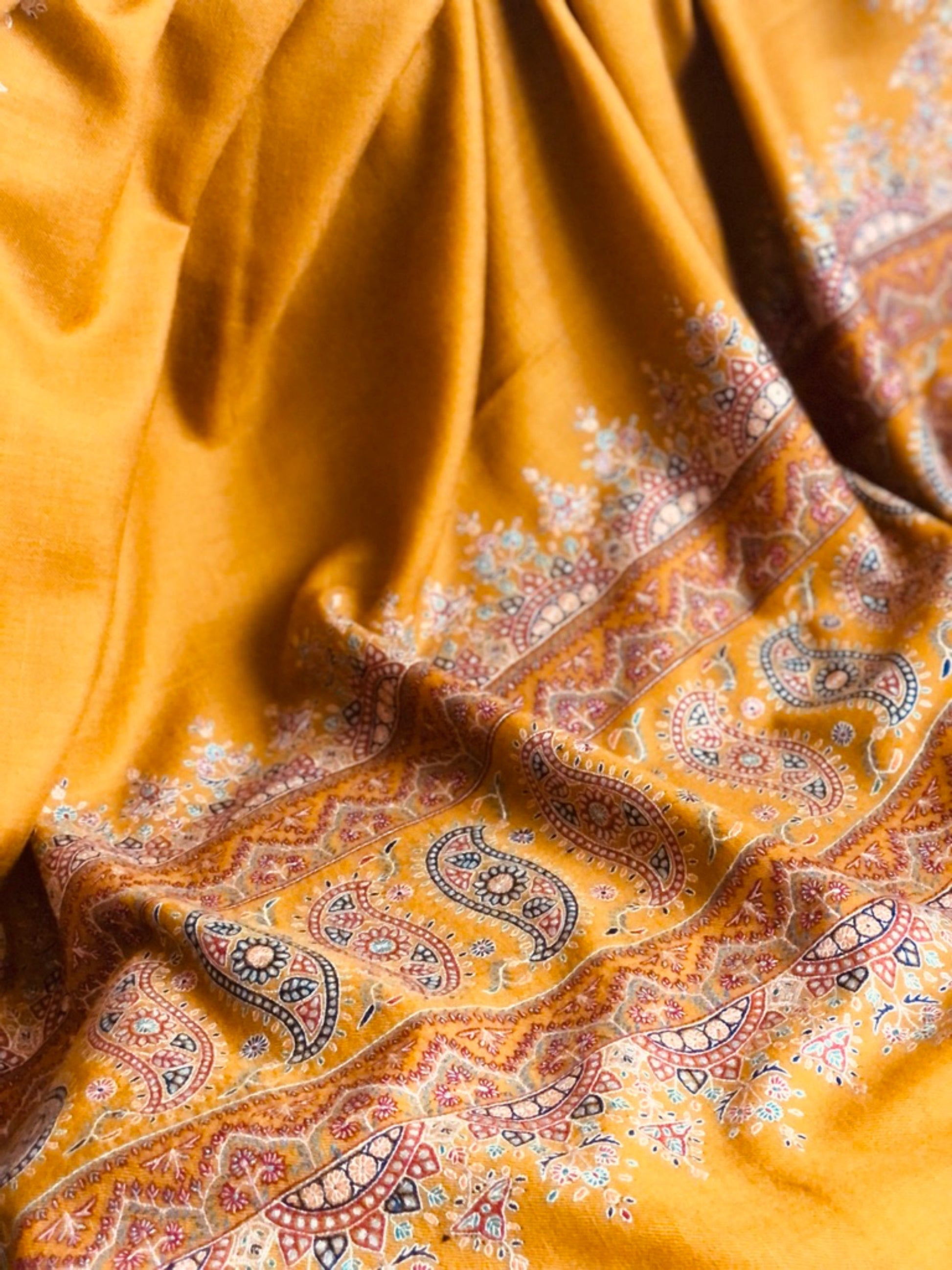 Exclusive Kashmir Pashmina Shawl Sozni Palla Embroidery, Mustard Image 7